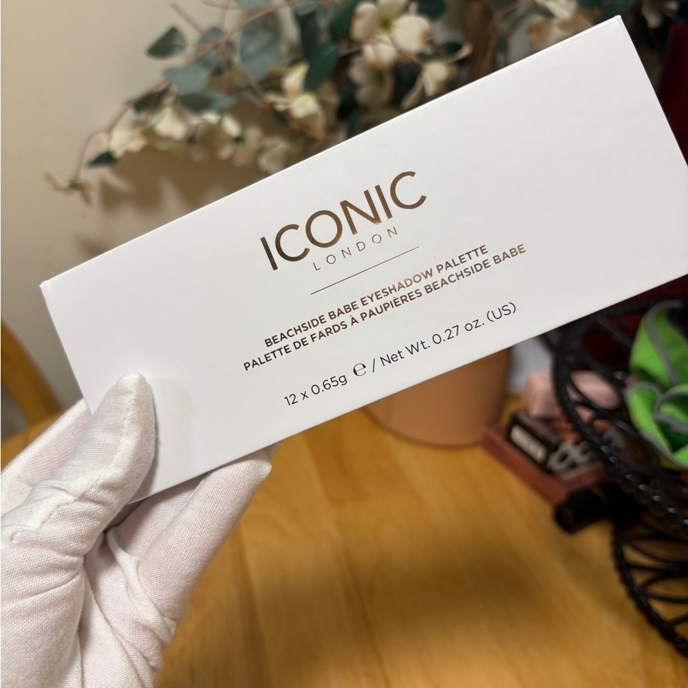 ICONIC London Beachside Babe Eyeshadow Palette 12 Shades Tropical+Neutral ~BNIB